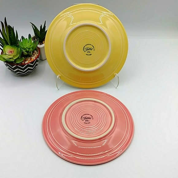 πΌHP! 2 Fiesta 7" pastel Plates. Homer Laughlin Lead free. Rose & yellow colors - Picture 2 of 4